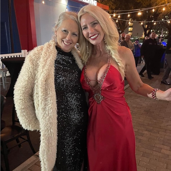 Scarlett red satin dress. - Picture 1 of 2